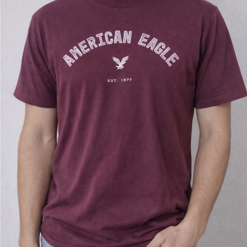American Eagle Burgundy Logo Graphic T-Shirt Men’s Medium